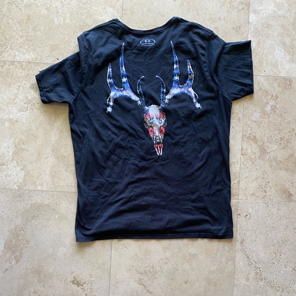 4 XXL under Armour shirts